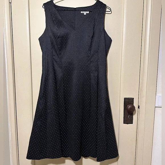 TARGET | Fit & Flare Dress | Size 18 | EUC - Picture 8 of 11